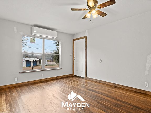 3rd image of 304 Milligan Dr #2