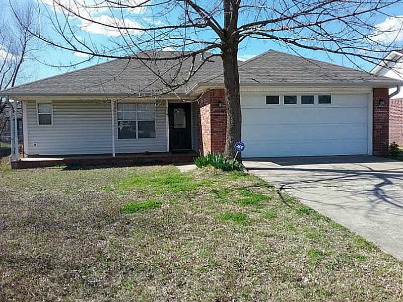 1st image of 814 S 39th St