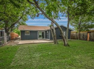 403 Edmond St, Taylor, TX 76574