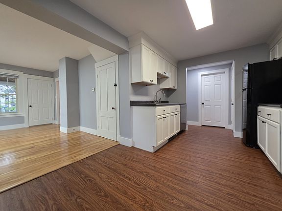 5th image of 37 Thorndike St