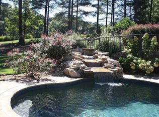 1090 Fairway Ridge Cir, Greensboro, GA 30642