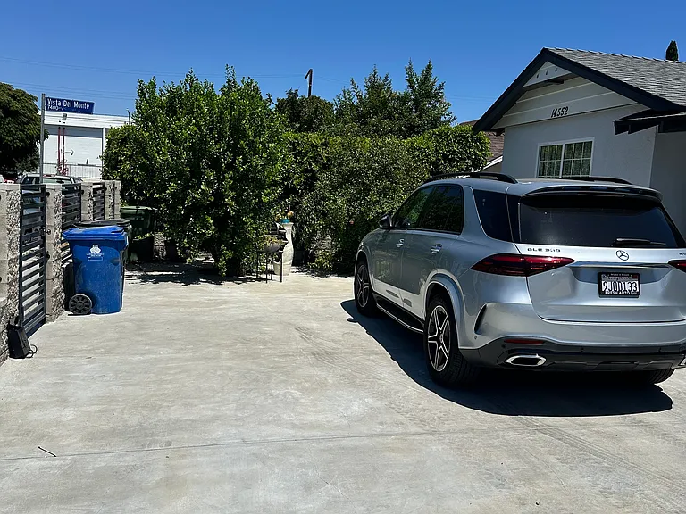 14552 Runnymede St — Photo 5
