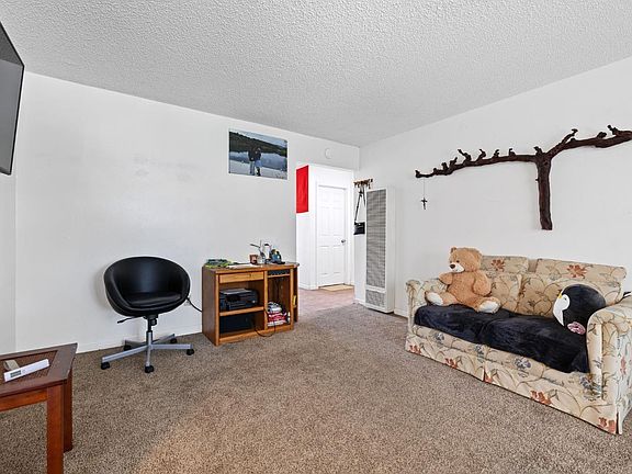 4th image of 2926 - 2928 Lutztown Court