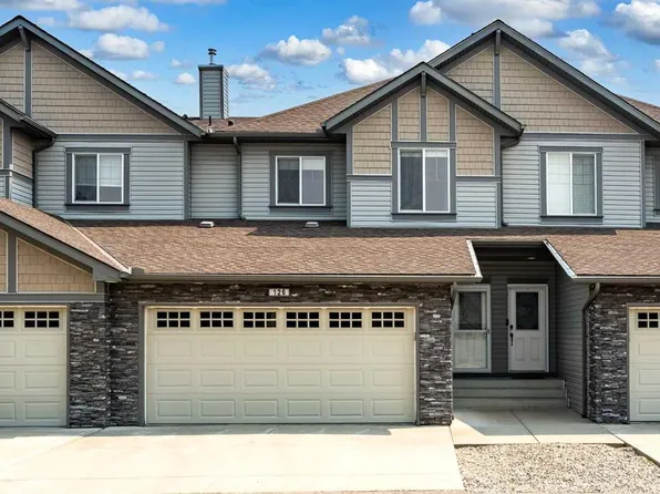 100 W Coopers Cmn SW #126, Airdrie, AB T4B 3C7