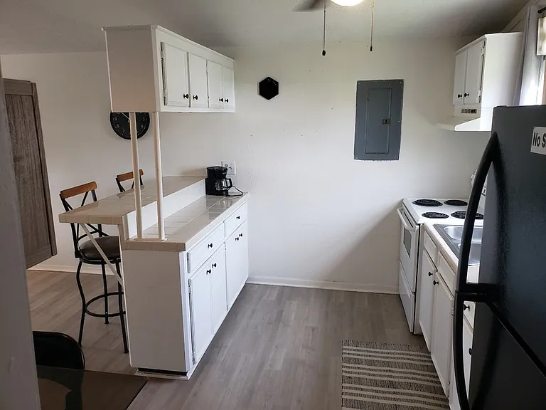 120 E Parade Dr #1 — Photo 9