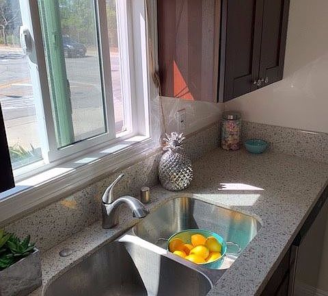 3rd image of 296 N Oakland Ave APT 1