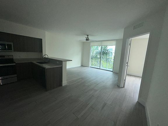 4th image of 1000 NW 6th St #203
