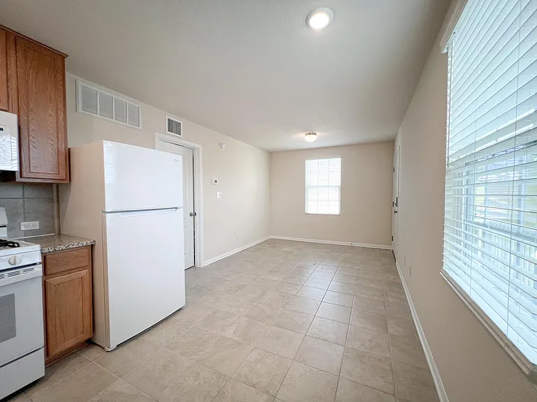 575 Ferrule Dr #B — Photo 9
