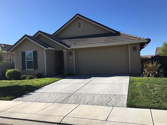 2nd image of 886 Golden Pond Dr
