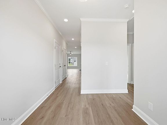 5th image of 2410 Great Laurel Court