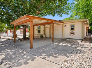 303 Live Oak St, Ingram, TX 78025