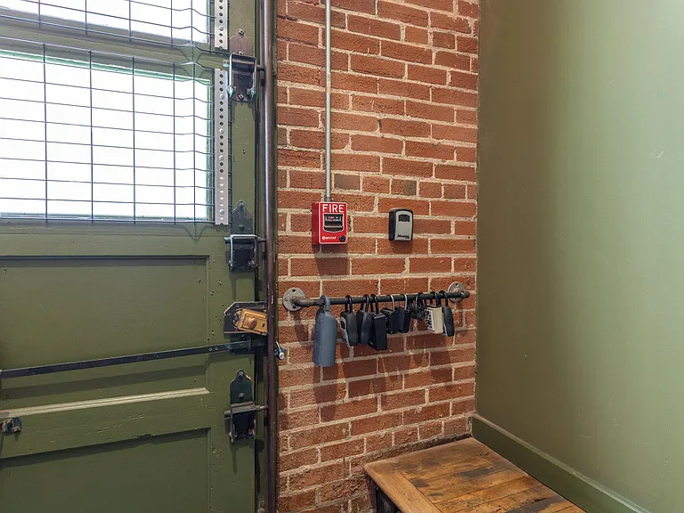 703 N 13th St #307 — Photo 38