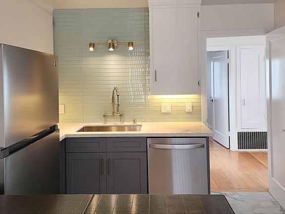 3rd image of 1894 41st Ave