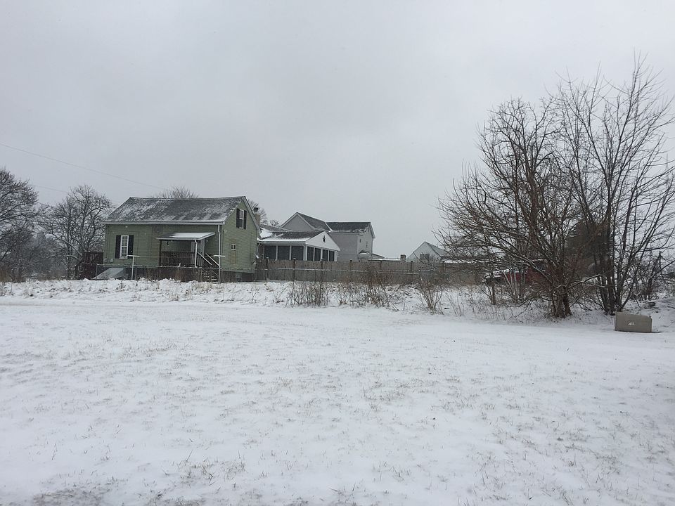 2nd image of 1171 Sycamore St