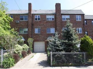 6403 60th Pl, Flushing, NY 11385