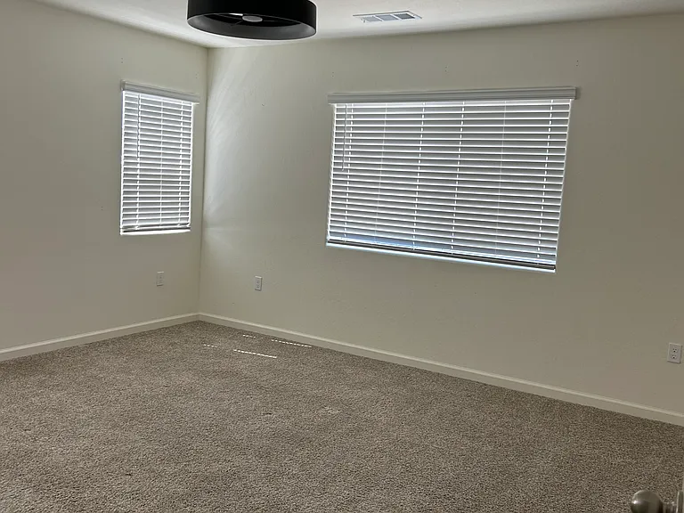 2146 W Escher Dr — Photo 6
