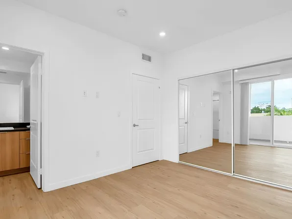 14333 Sylvan St., 14333 Sylvan St #102, Van Nuys, CA 91401