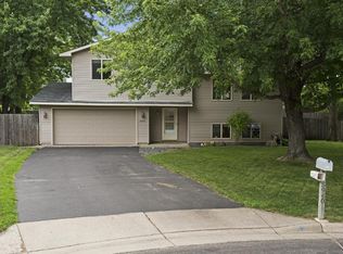 5940 Shepard Ln, Champlin, MN 55316
