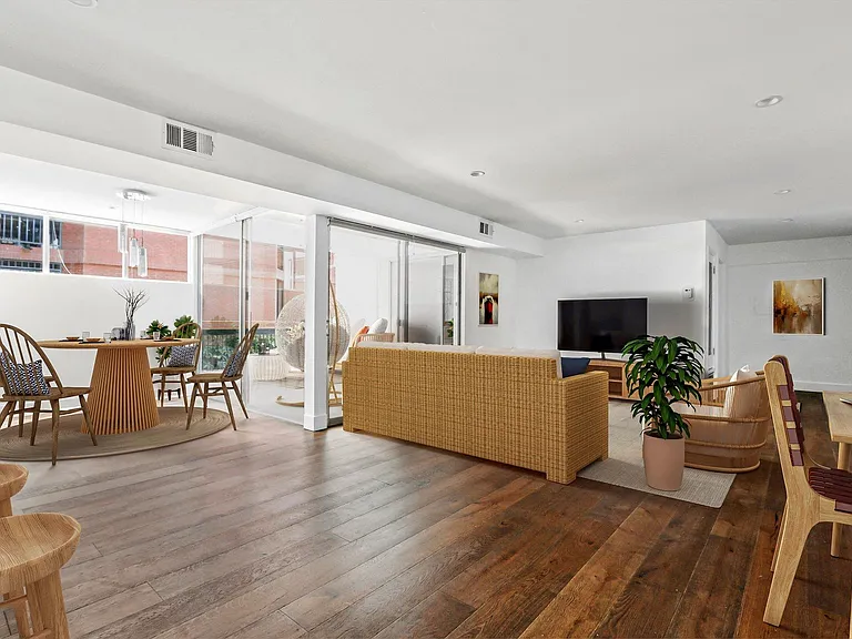 1025 Ocean Avenue — Photo 3