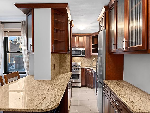 5th image of 357 E 57th St APT 9A