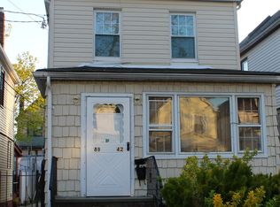 8942 202nd St, Hollis, NY 11423