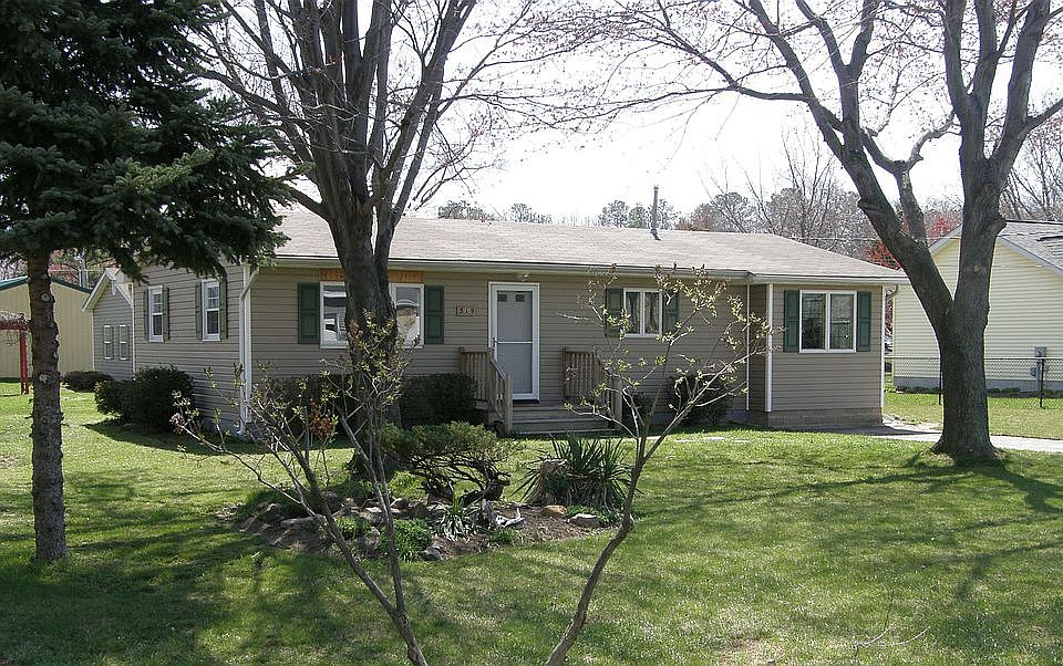 1st image of 519 Bayside Dr