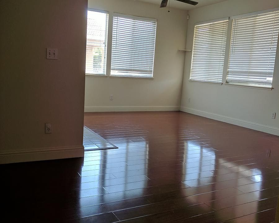 Living room with Dining area