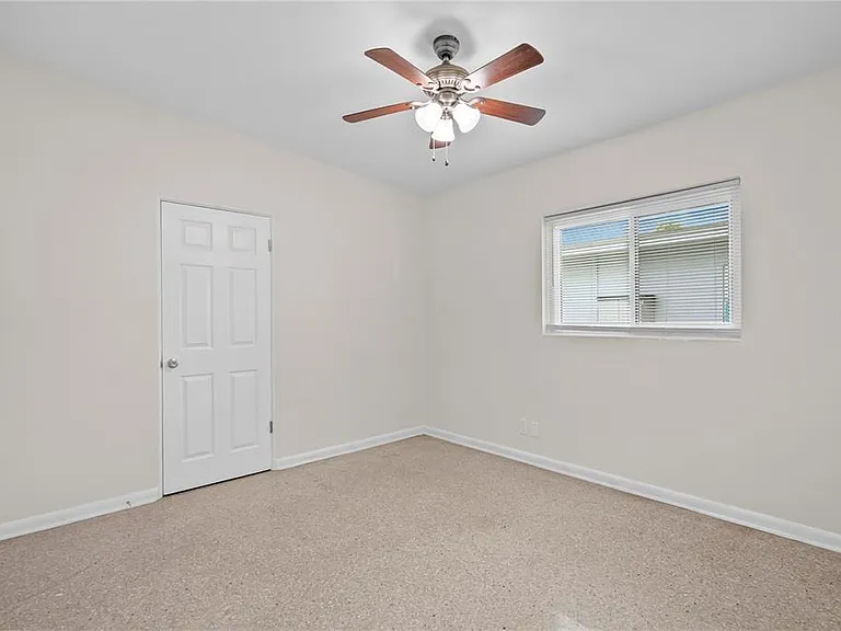 5212 N Indiana Ave — Photo 10