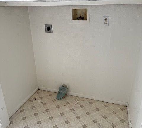 5th image of 70909 Devore Arm Rd #A