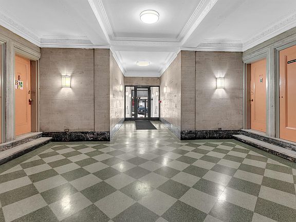 5th image of 260 Harrison Ave APT 301