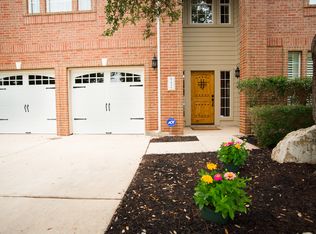 606 Hilltop Dr, Leander, TX 78641