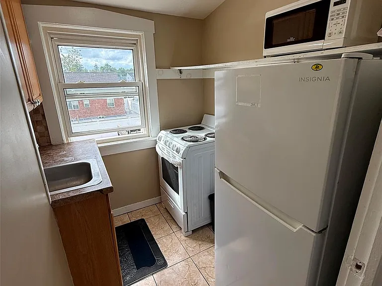 27 Caldwell Rd — Photo 4