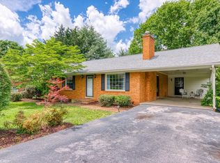 855 Atkinson Rd, Christiansburg, VA 24073