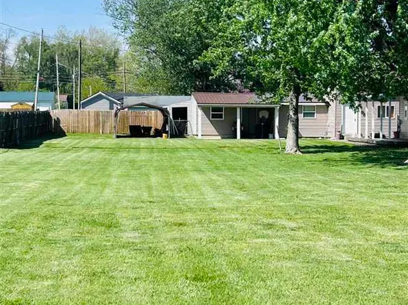 1006 W 10th St, Connersville, IN 47331