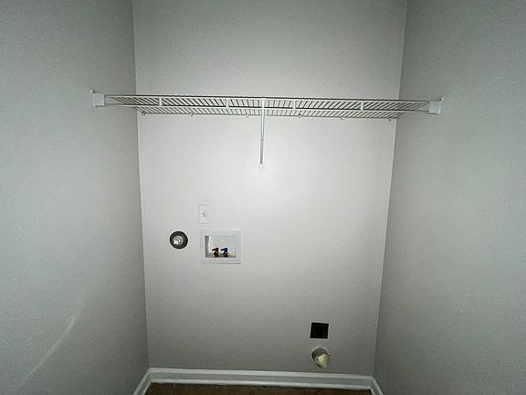 4th image of 9304 Acadia Pl