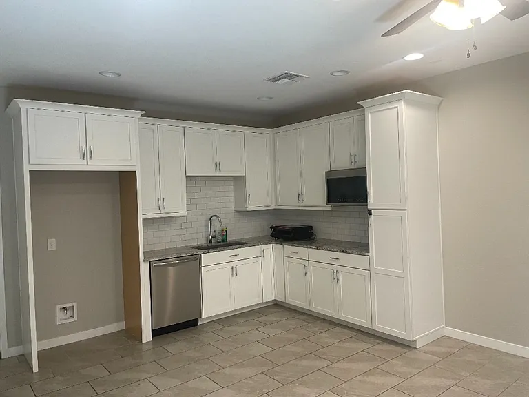 16820 W Echo Ln — Photo 28