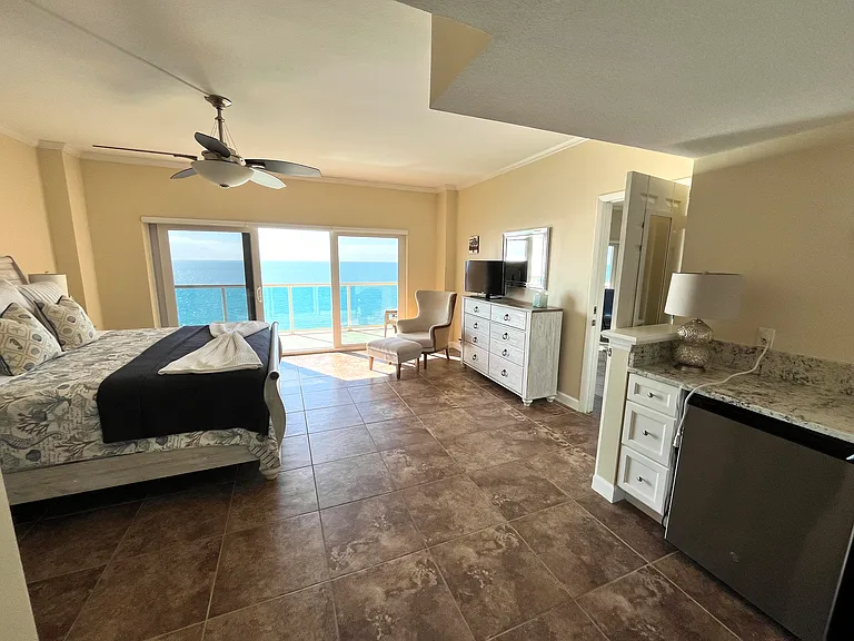 880 Mandalay Ave #C1013 — Photo 26