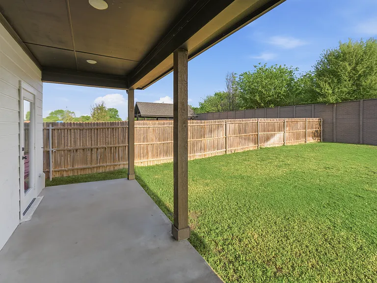 9920 Chaparral Pass — Photo 33