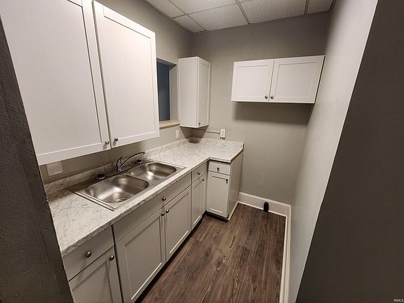 5th image of 800 Line St