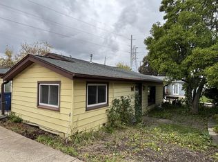 4121 S 10th St, Milwaukee, WI 53221