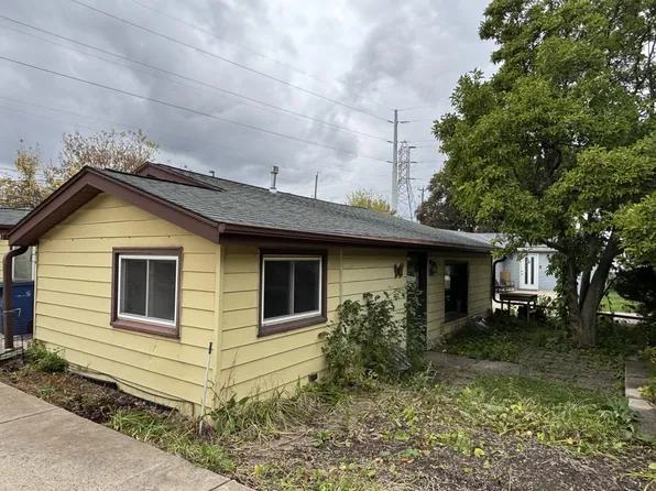 4121 South 10th STREET, Milwaukee, WI 53221