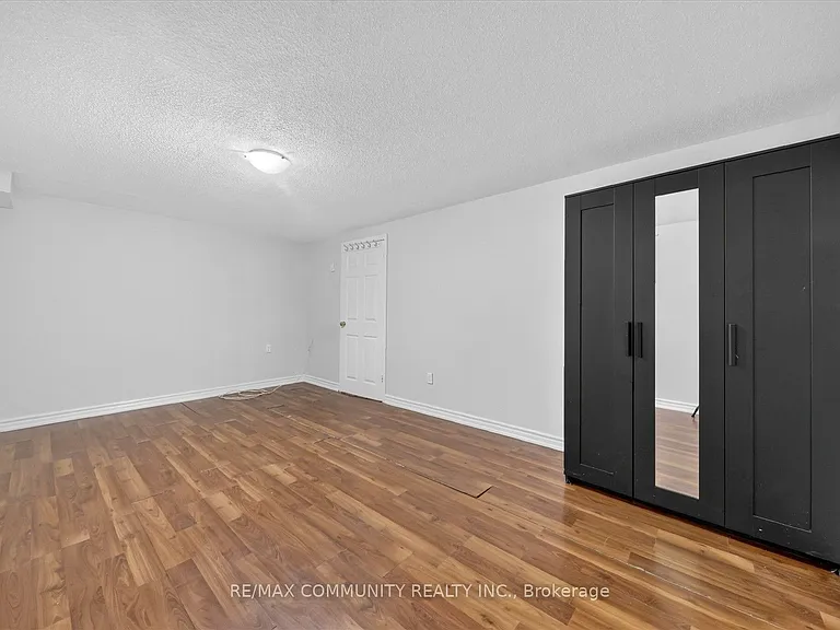 850 Huntingwood Dr #15 — Photo 32