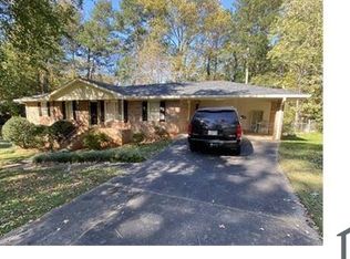 560 Favorwood Dr SW, Marietta, GA 30060