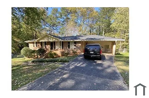 560 Favorwood Dr SW Photo 1