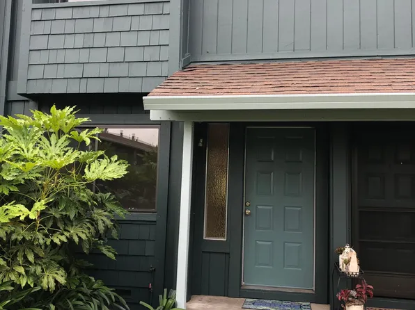 305 College View Dr, Rohnert Park, CA 94928