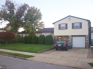 428 Hendrix St, Philadelphia, PA 19116