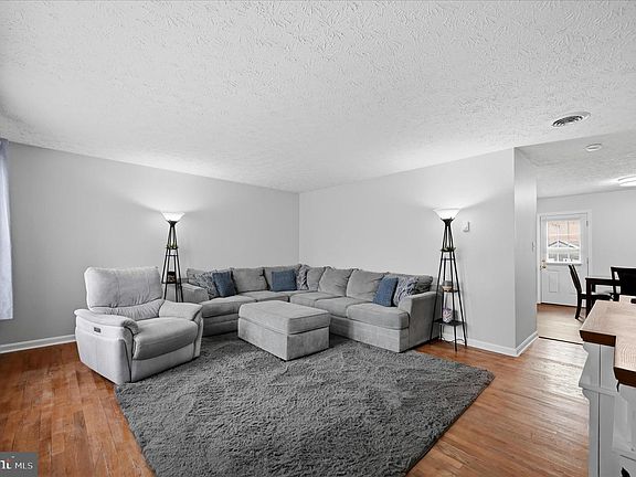 4th image of 601 Carroll Dr