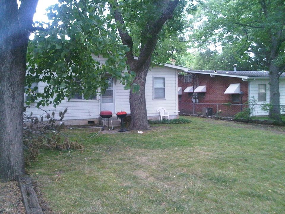 2nd image of 3512 E 4th Pl