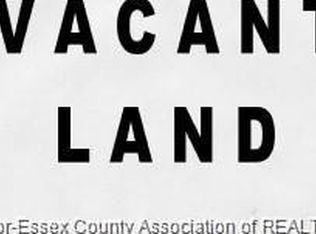 Dougall Ave, Windsor, ON N9G1X4