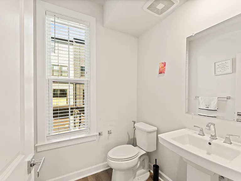 12973 Hattontown Sq — Photo 11